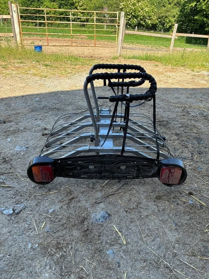 Porte vélos sur boule de remorque, Enlèvement, Comme neuf