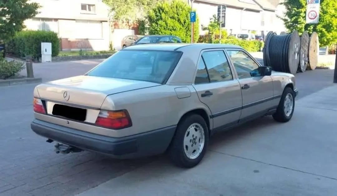 mercedes w124 2.3 benzine automaat, foto 4