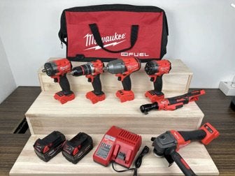 Lot Milwaukee - neuf 18 V Fuel M18, Bricolage & Construction, Enlèvement ou Envoi, Neuf, Milwaukee