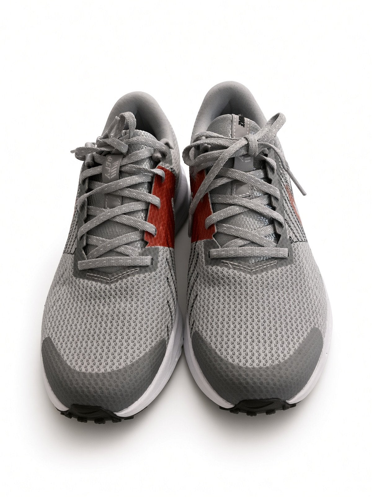 Nike Run Defy grijs/wit/rood maat EU40,5 Nieuw te koop!, Sport en Fitness, Nieuw, Ophalen of Verzenden, Hardlopen, Hardloopschoenen