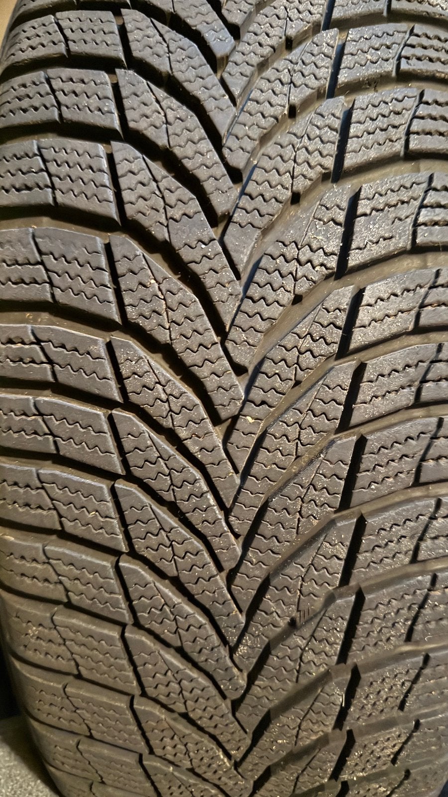 Pneus d'hiver avec jantes 215/60/17, Autos : Pièces & Accessoires, Enlèvement, Pneus hiver, Pneu(s)
