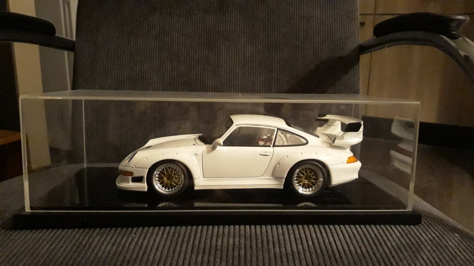 Ut Models 1/18 Porsche 911 GT2 EVO wit ZELDZAAMHEID, Hobby en Vrije tijd, Modelauto's | 1:18, Zo goed als nieuw, UT Models, Ophalen of Verzenden