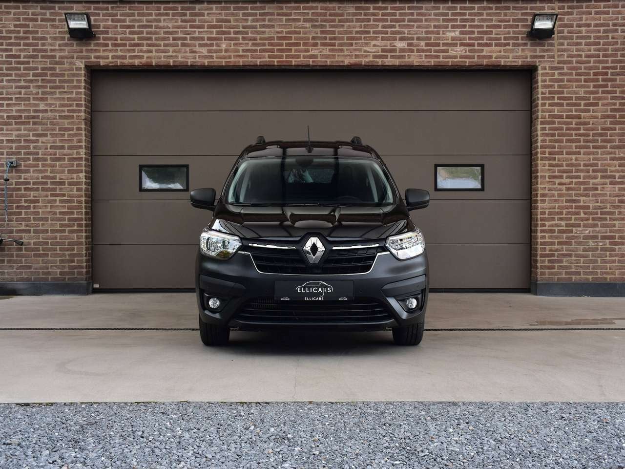 Renault Express 1.3 TCE LICHTE VRACHT / CARPLAY / CAMERA /, Auto's, Voorwielaandrijving, 75 kW, Zwart, Bedrijf