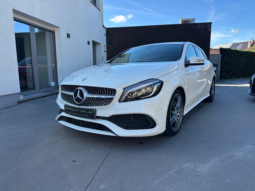 Mercedes A180 AMG line Garantie, Autos, 90 kW, Achat, Euro 6, Volant multifonction