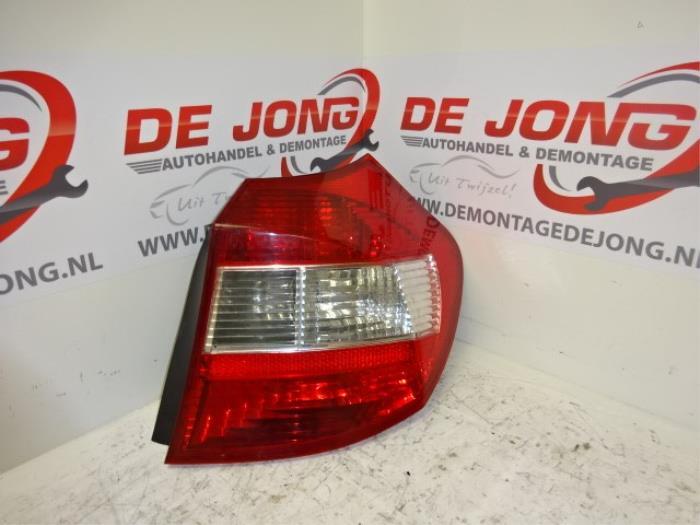 Achterlicht rechts van een BMW 1-Serie, Auto-onderdelen, Verlichting, BMW, Gebruikt, 3 maanden garantie, Ophalen of Verzenden