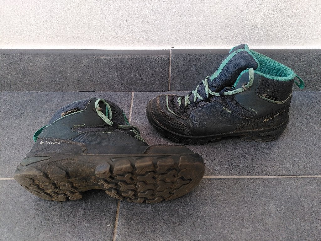 Chaussures / bottines de marche pour enfants, Quechua, p. 35, Enfants & Bébés, Garçon ou Fille, Quechua, Enlèvement ou Envoi, Utilisé
