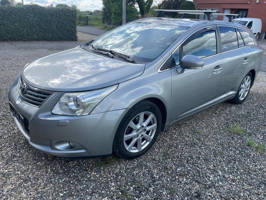 Toyota avensis 2010, Autos, Achat, Avensis, Particulier, Attache-remorque