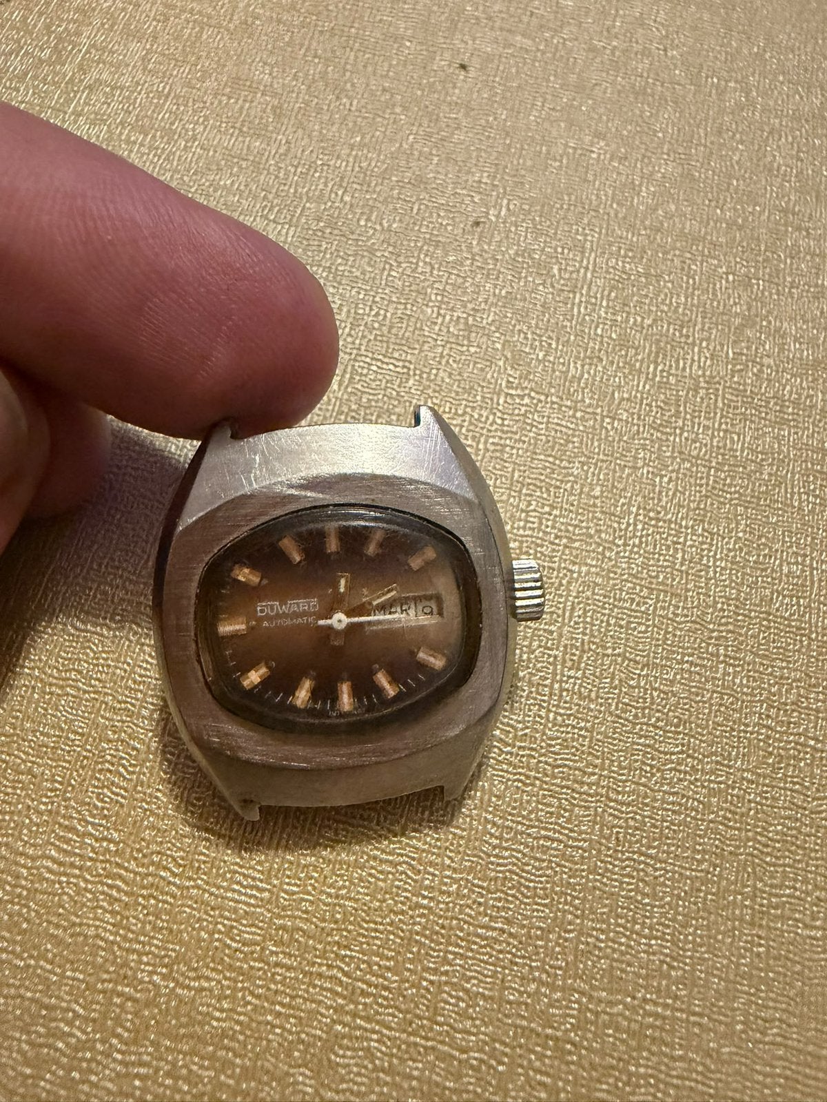 Montre duward automatic diver 100m, Bijoux, Sacs & Beauté, Montres | Anciennes | Antiquités, Enlèvement ou Envoi