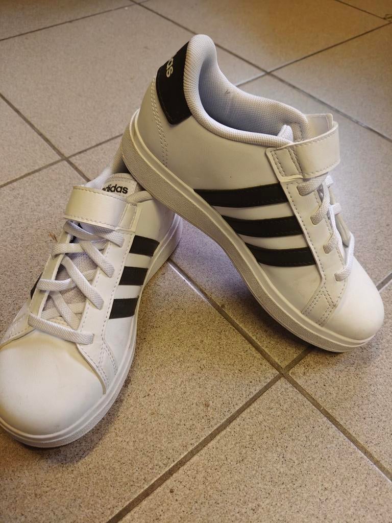 Adidas sneaker maat 32, Ophalen of Verzenden