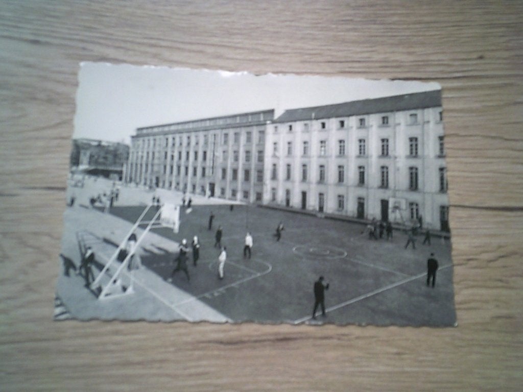 ARLON: Institut Sainte Marie - Grande cour de jeux, Verzamelen, Postkaarten | België, Ophalen of Verzenden, 1920 tot 1940, Ongelopen