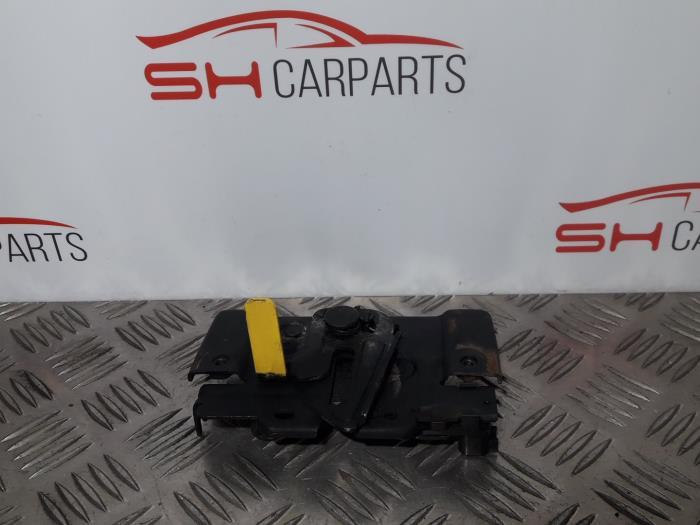 Slotmechaniek Motorkap van een Ford Fiesta, Gebruikt, -, -, Ophalen of Verzenden