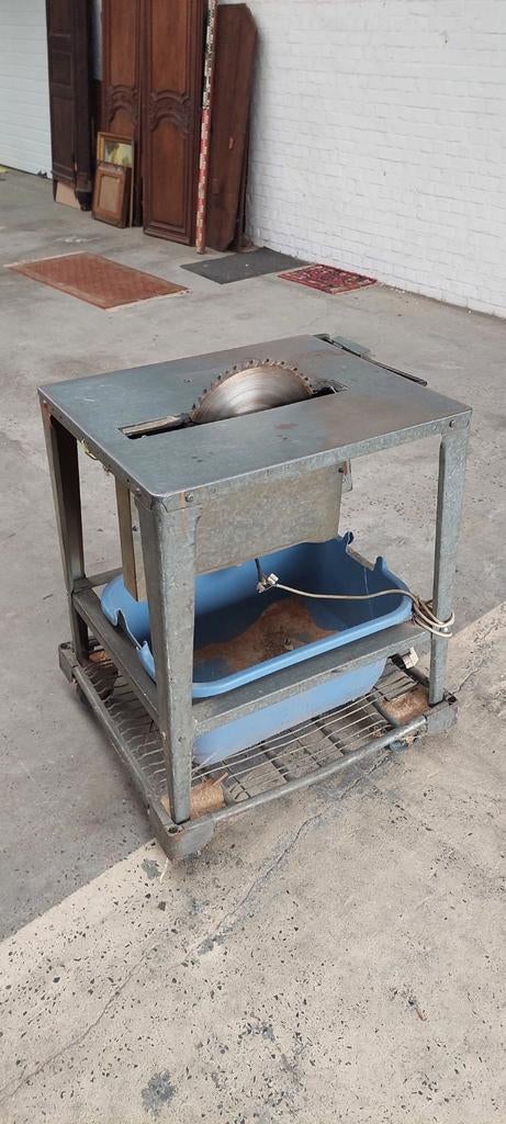 Tafelzaagmachine, Ophalen
