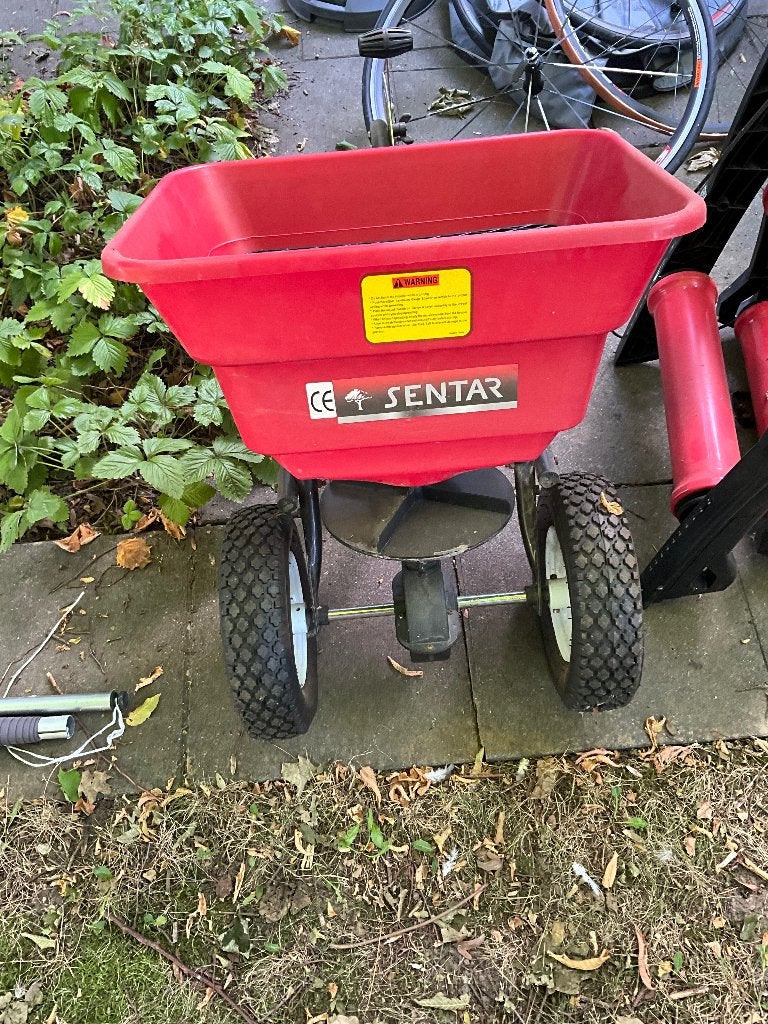 Épandeur engrais pour petit tracteur de jardin, Enlèvement, Comme neuf