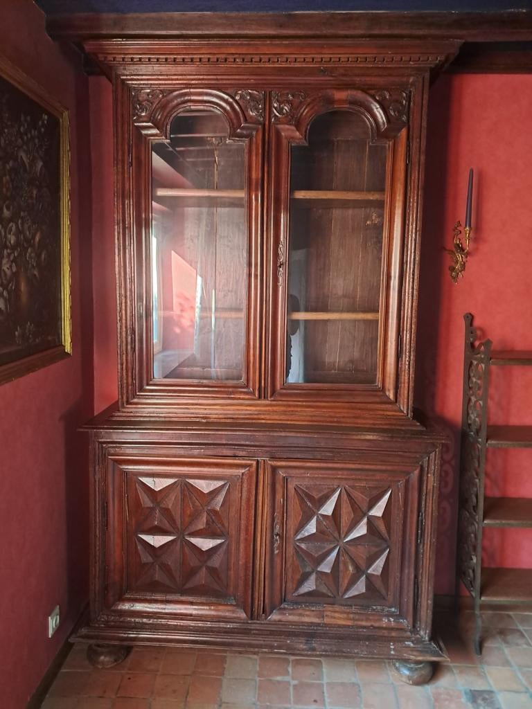 Imposant Buffet deux corps Louis XIII – Pointes de Diamant, Antiek en Kunst, Antiek | Meubels | Kasten, Ophalen