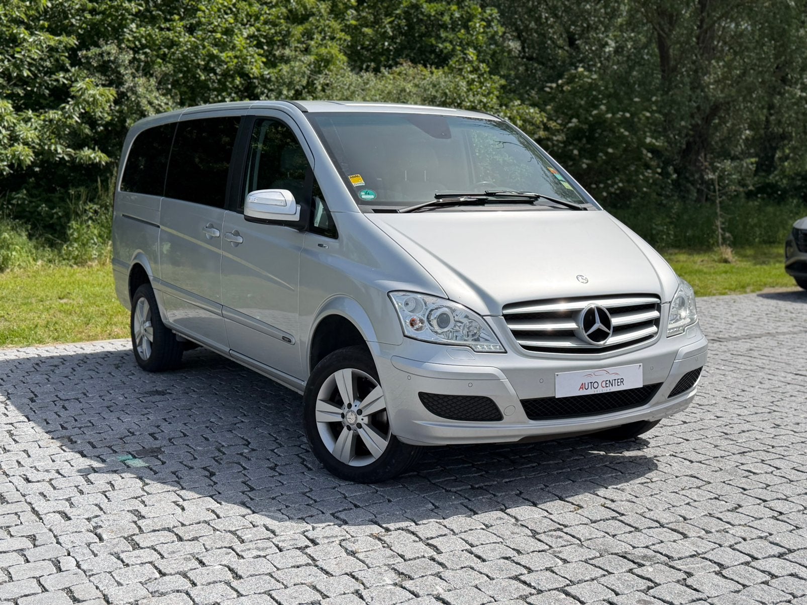 Mercedes Viano 7zit  2.2 cdi 4 matic 198 000 km automatique, Autos, Mercedes-Benz, Entreprise, Viano, Radio, Diesel, Automatique