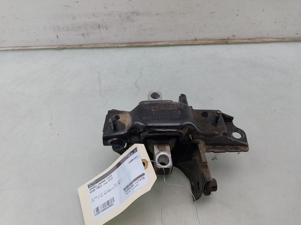 SUPPORT BOITE DE VITESSES Skoda Fabia III (NJ3), Utilisé, Skoda