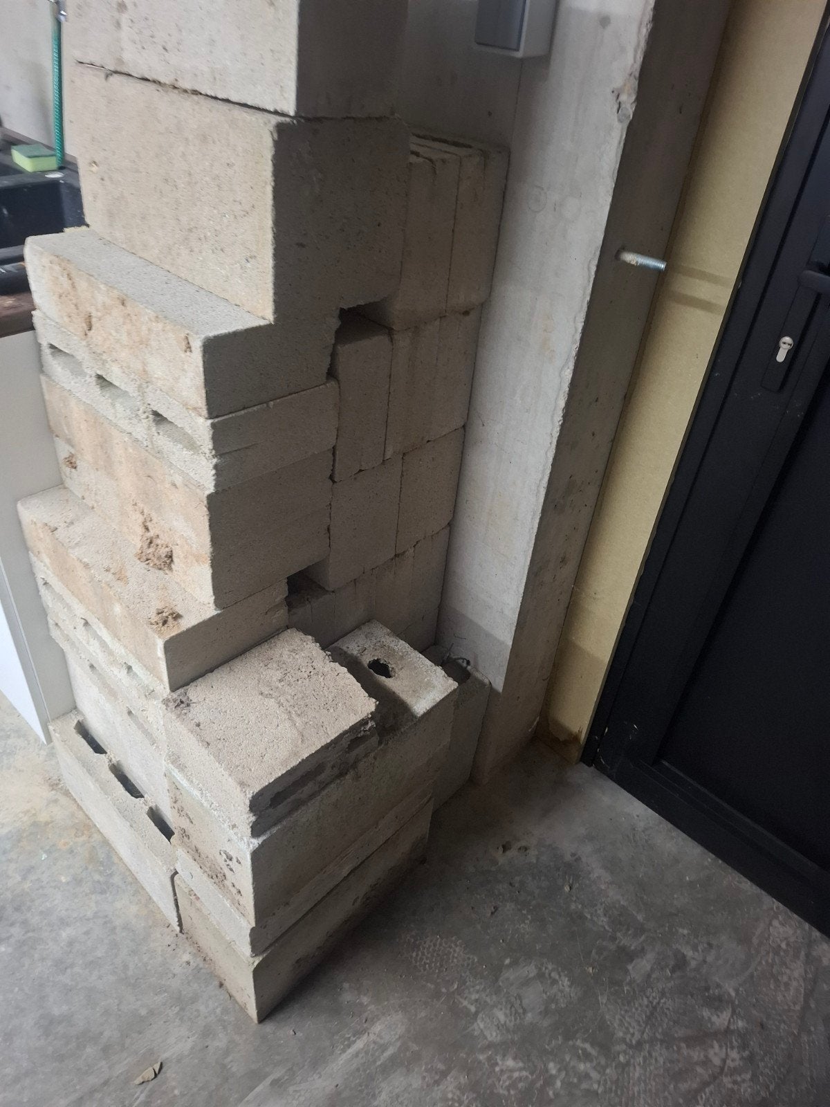 betonblokken +- 25 stuks, Ophalen