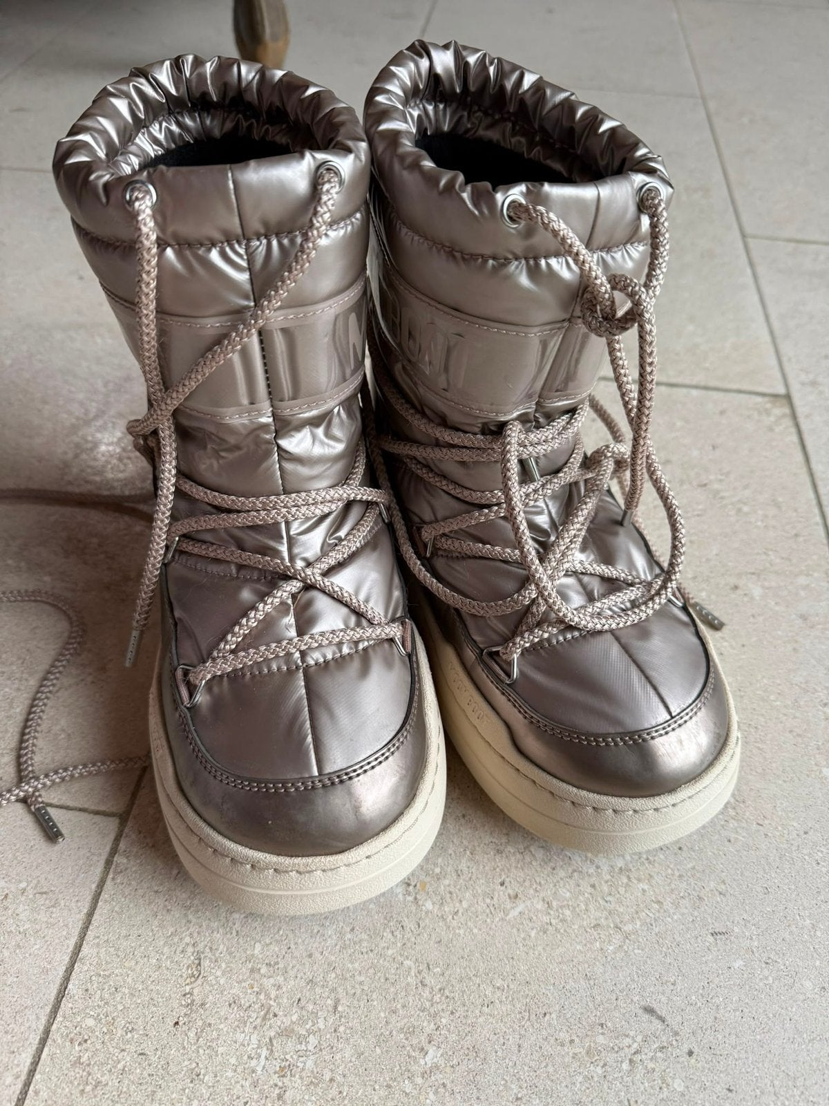 Moon Boots maat 36, Kleding | Dames, Wintersportkleding, Ophalen, Zo goed als nieuw, Maat 36 (S)