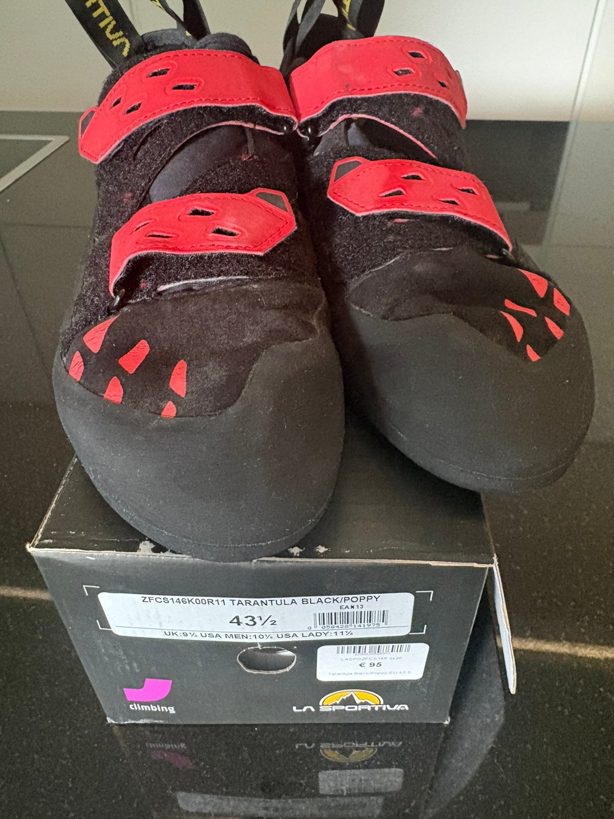 Klimschoenen La sportiva tarantula 43,5, Sport en Fitness, Klimsport, Ophalen of Verzenden, Nieuw