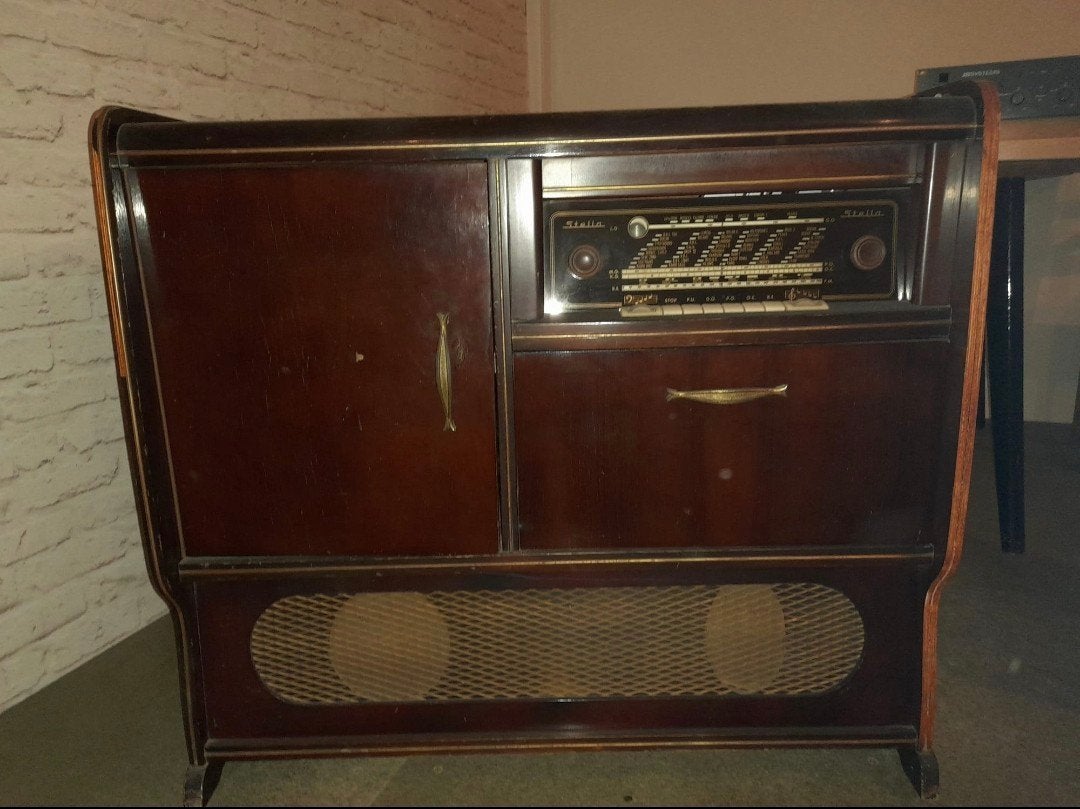 Kast met platenspeler en radio., Audio, Tv en Foto, Ophalen, Platenspeler