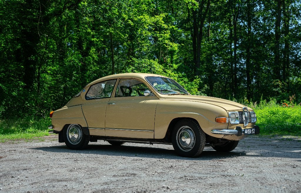 SAAB 96 V4 '73, Autos, Saab, Particulier, Saab 96, Essence, 2 portes, Boîte manuelle, Jaune, Brun, Tissu, Traction avant, Enlèvement