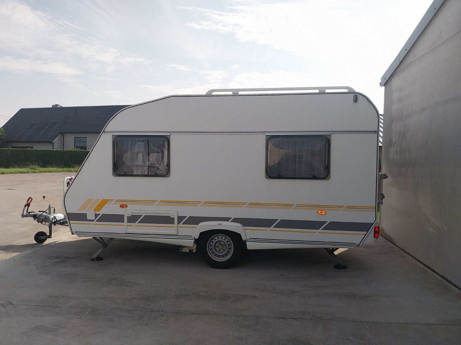 Delta Summerliner 3900FB, Caravans en Kamperen, Bedrijf, Serviceluik, Delta