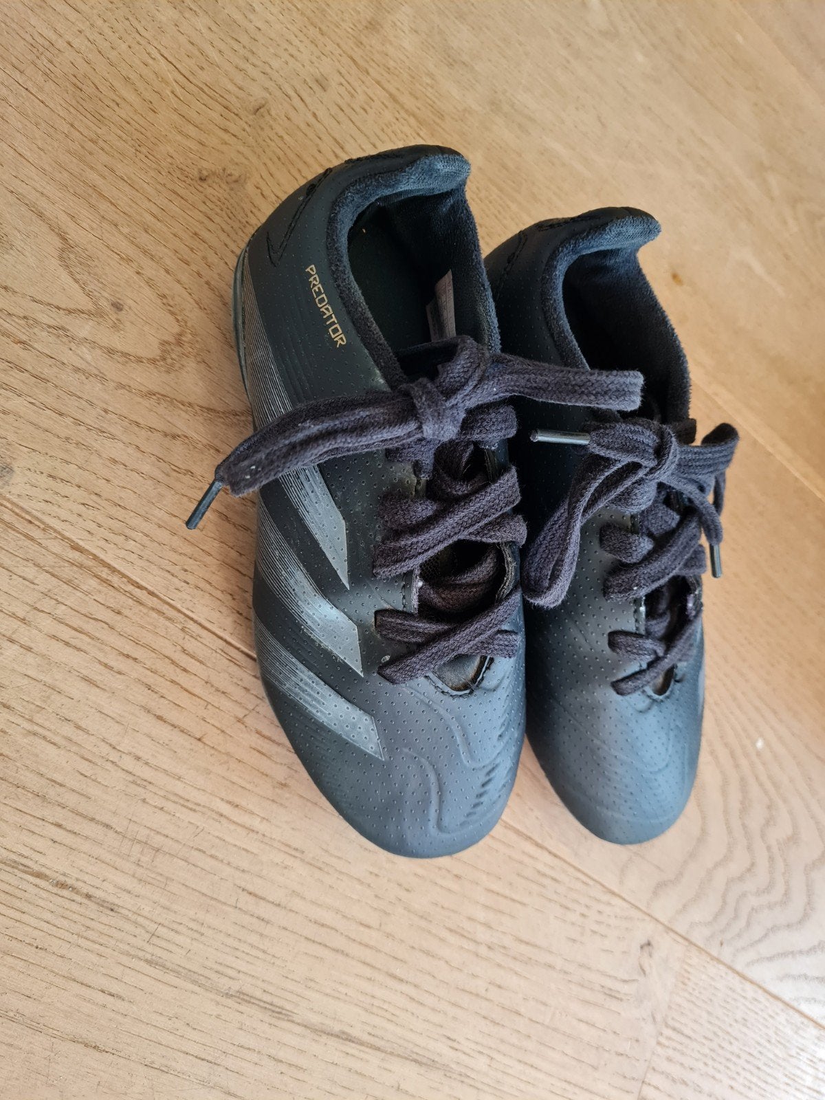 voetbalschoenen, Sport en Fitness, Ophalen, Zo goed als nieuw, Schoenen