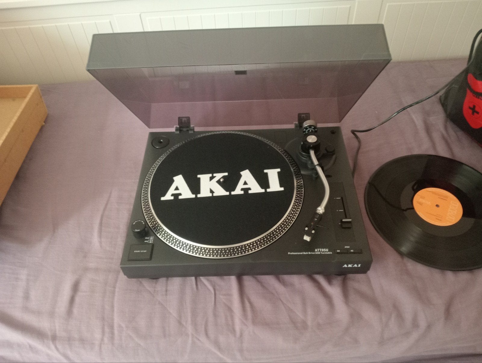 Tourne-disque AKAI ATT05U EN TRÈS BON ÉTAT, Enlèvement ou Envoi, Tourne-disque, Akai, Connexion USB