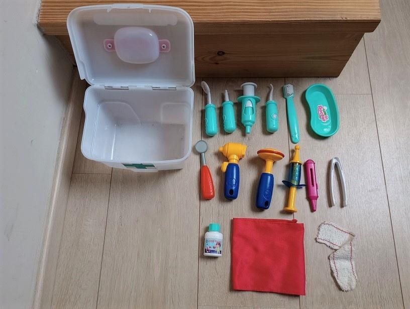 créa - valise du médecin - jouet kit docteur, Enfants & Bébés, Enlèvement, Utilisé