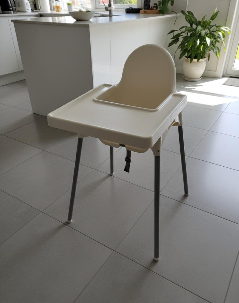 Chaise bébé Ikea, Enfants & Bébés, Chaises pour enfants, Enlèvement