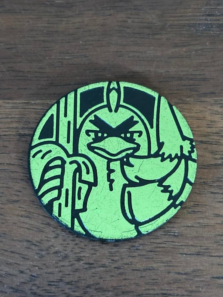 Pokémon munt - Sirfetch'd (klein), Hobby en Vrije tijd, Verzamelkaartspellen | Pokémon, Ophalen, Zo goed als nieuw