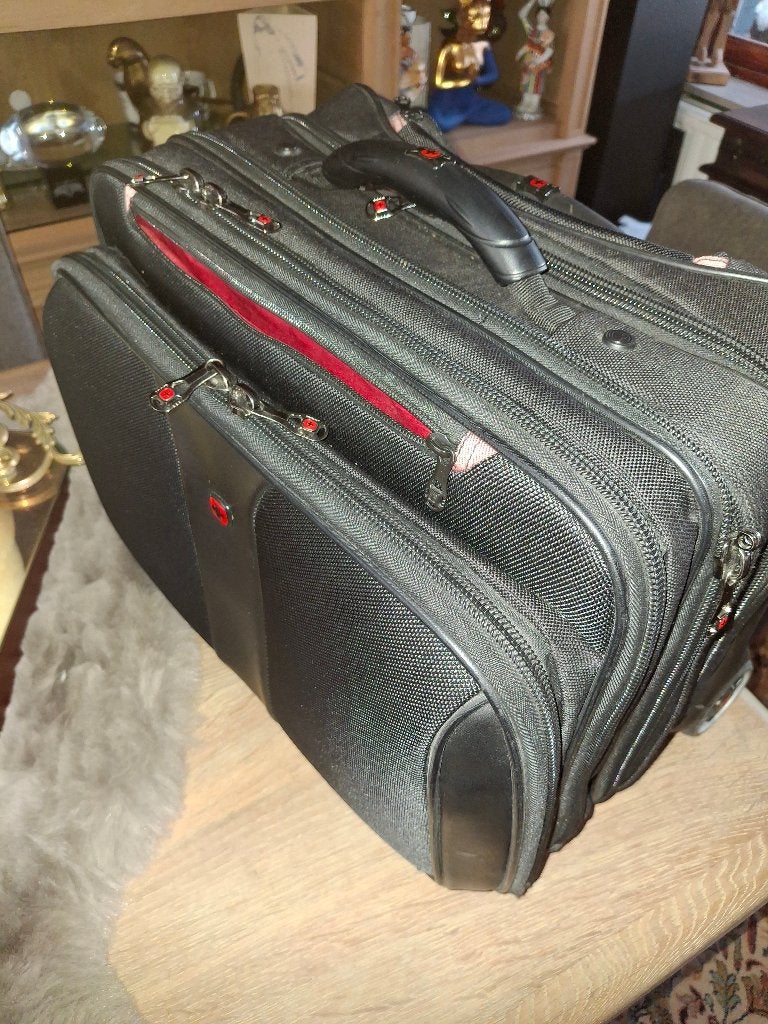 Wenger luxe trolley, Ophalen