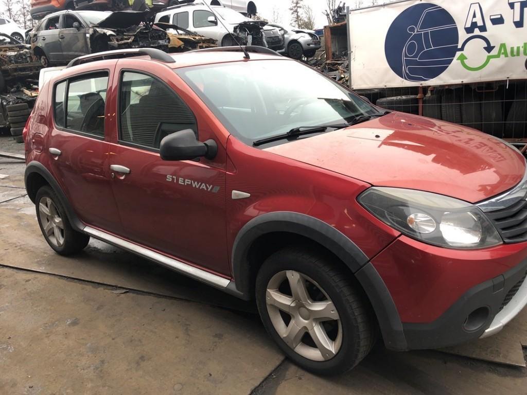 PORTIER RECHTS VOOR Dacia Sandero I (BS) (801007358R), Gebruikt, Voor, Dacia, Deur