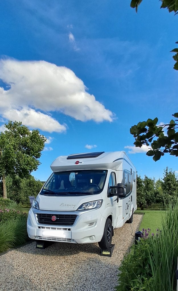 Burstner Lyseo Harmony Line, Caravans en Kamperen, Automaat, Chemisch toilet, Ringverwarming, Fiat