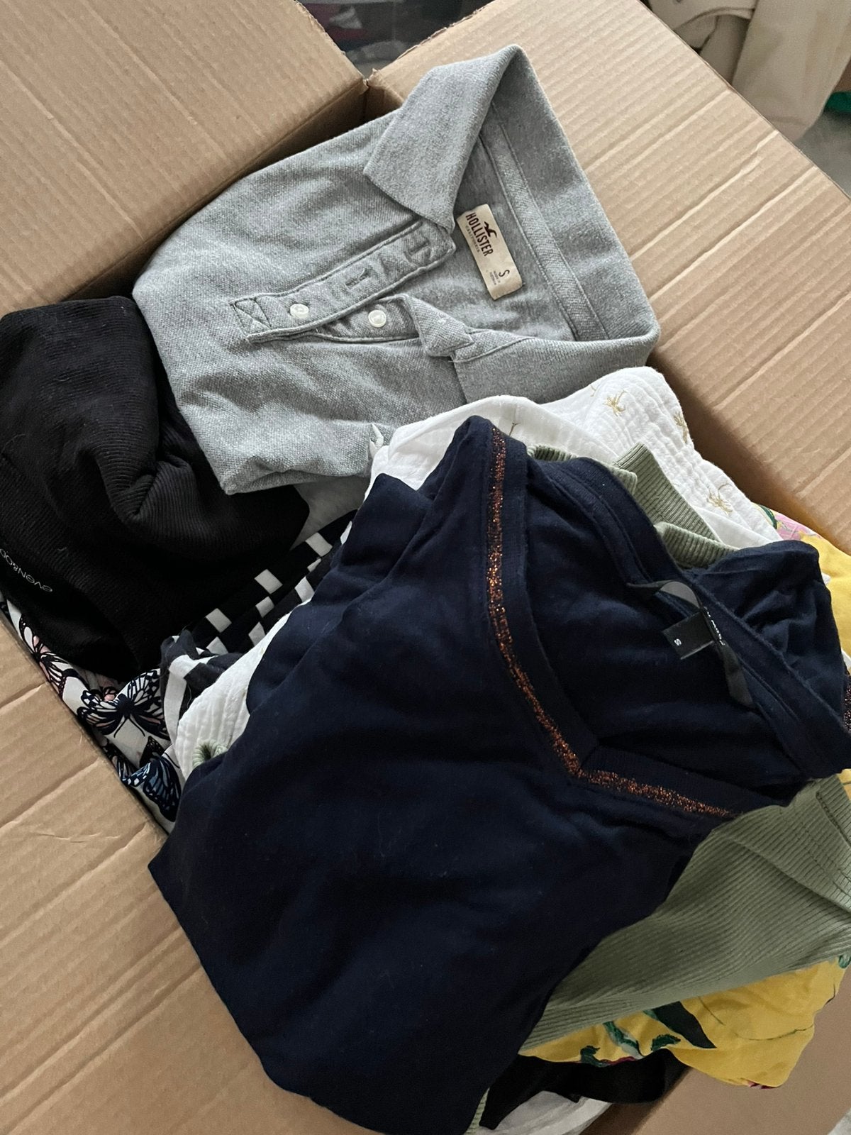 3 kledijdozen, Vêtements | Hommes, Packs de vêtements pour hommes, Enlèvement, Comme neuf