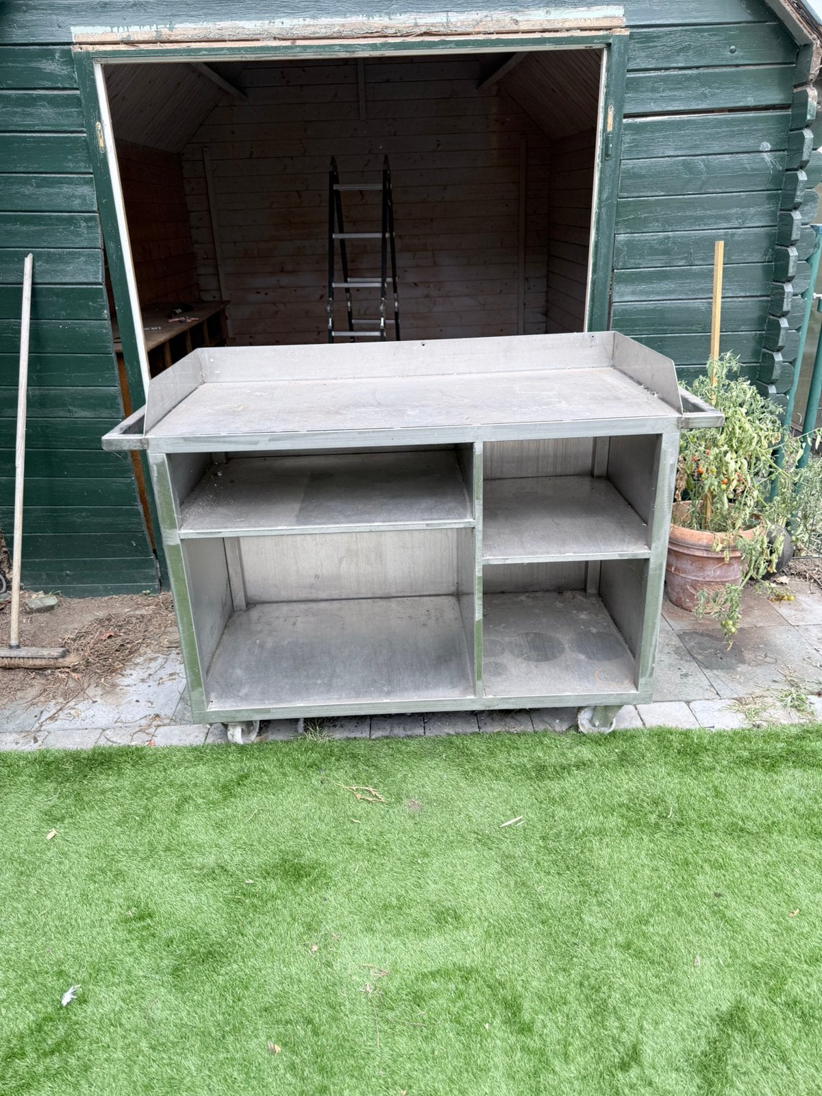 Stevige RVS werktafel / inox werkwagen op wielen –Werkplaats, Tuin en Terras, Ophalen, Gebruikt