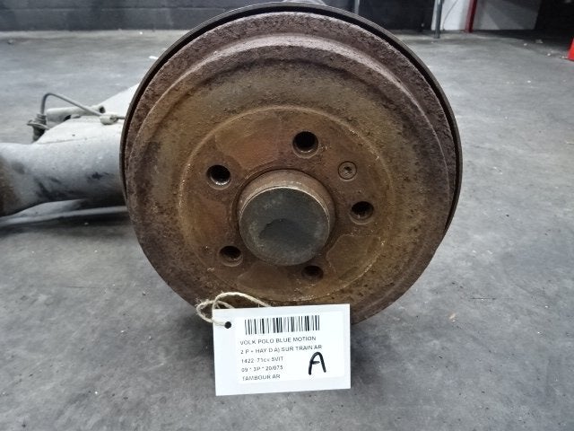 TAMBOUR DE FREIN ARRIÈRE Volkswagen Polo IV (9N1 / 2/3), Volkswagen, Volkswagen AG, Utilisé, Kundenbetreuung@volkswagen.de