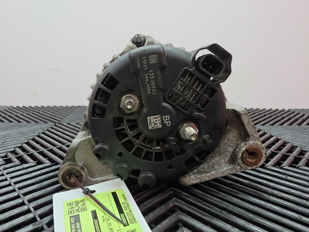 ALTERNATEUR Opel Astra J (PC6 / PD6 / PE6 / PF6), Opel, Opel Automobile GmbH, Utilisé, Kontakt-opel@opel.com