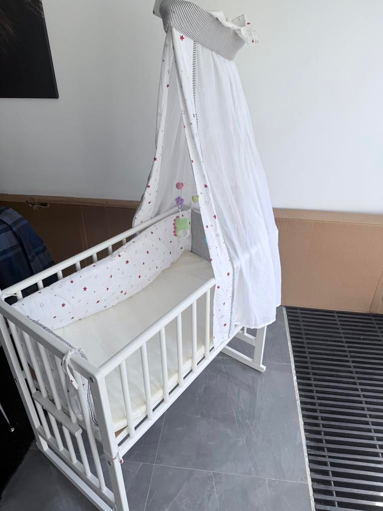 Nieuwe Baby wiegje, Kinderen en Baby's, Ophalen, Zo goed als nieuw