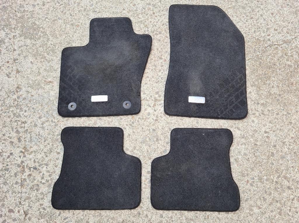 Tapis de sol Jeep Renegade en velours, Enlèvement, Utilisé