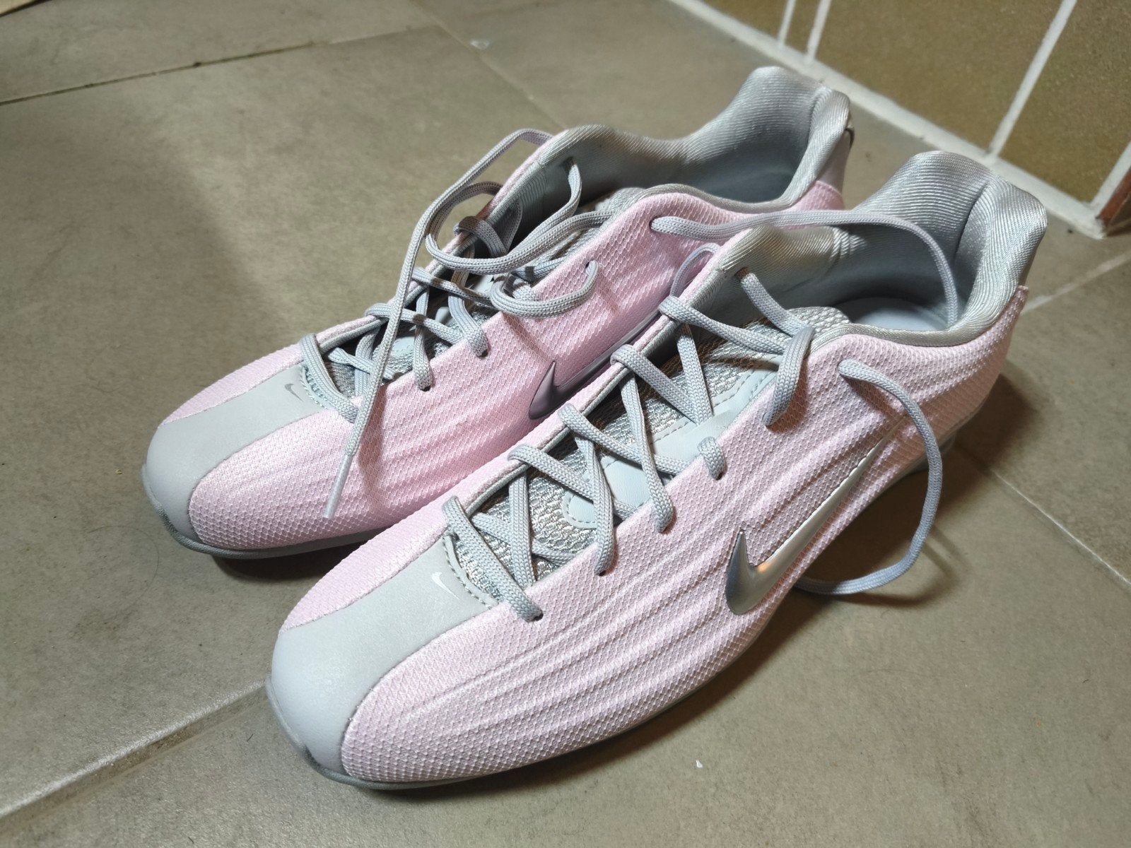 Chaussure Nike S 42, Enlèvement ou Envoi, Comme neuf, Autres types, Nike