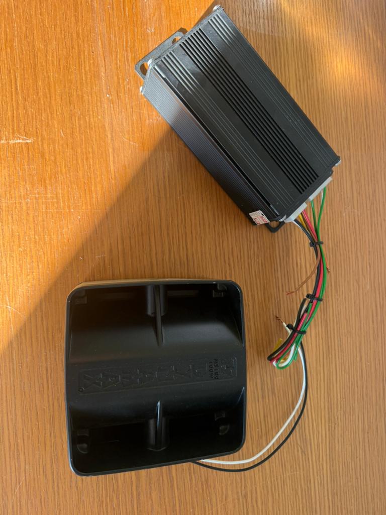 Federal signal sirene AS250 + 100w dynamax, Auto-onderdelen, Ophalen, Gebruikt
