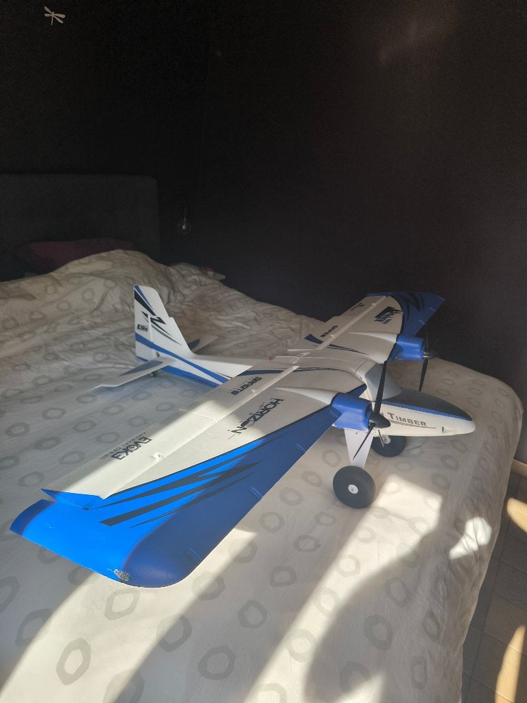 Avion radiocommandé, Enlèvement