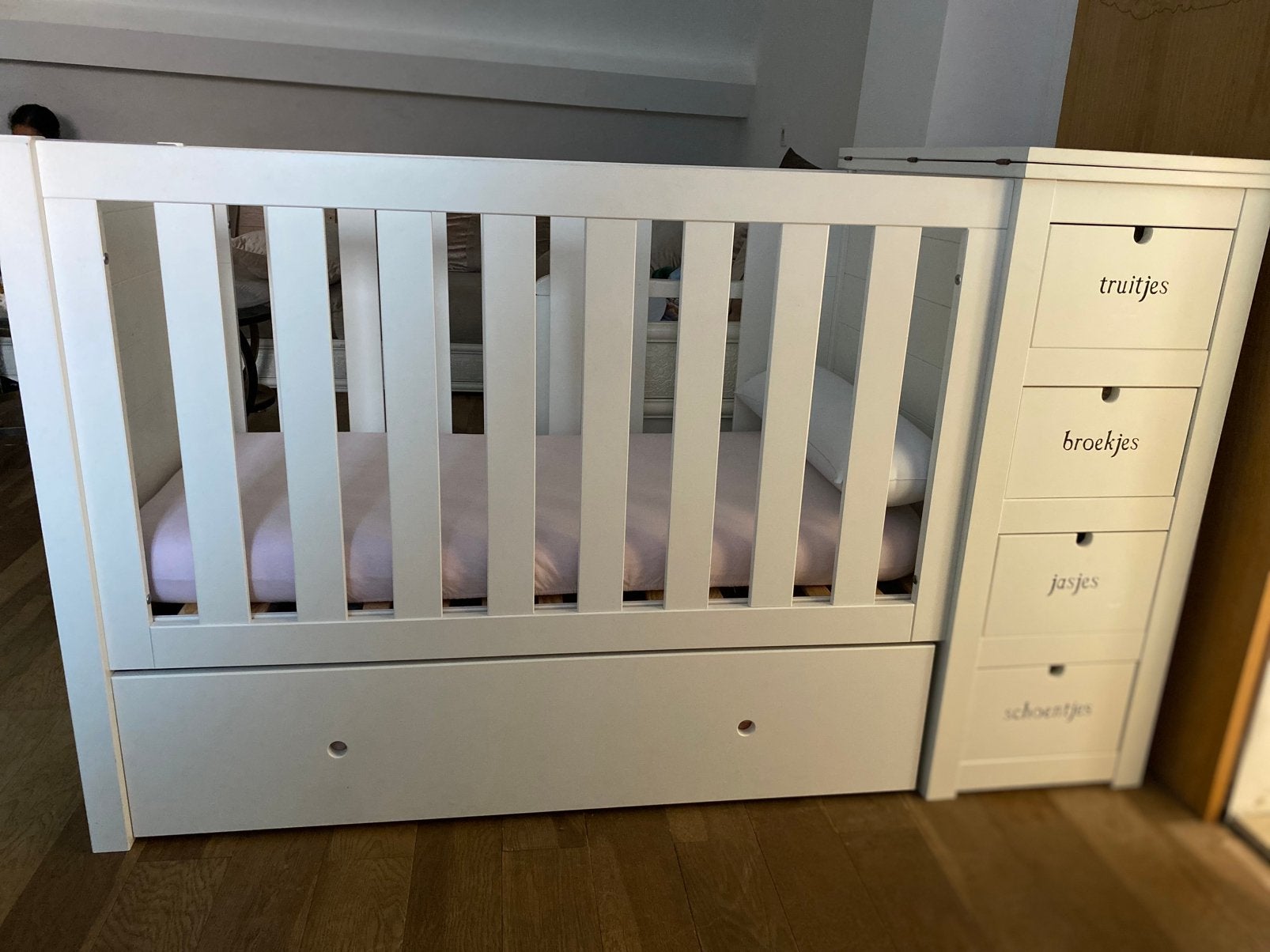 Lit bebe sans matelas, Kinderen en Baby's, Kinderkamer | Bedden, Ophalen, Zo goed als nieuw, Matras