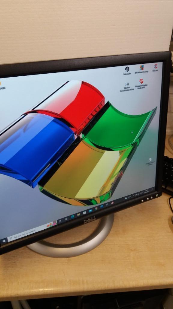 LCD monitors PC , Dell , HP, Packard Bell,Samsung ,Ekeren, Ophalen, Gebruikt, LED, VGA