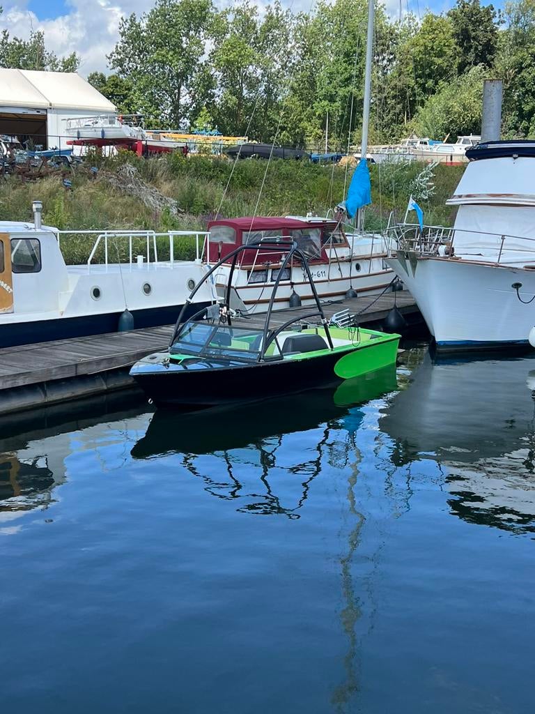 Ski Nautique 2001 V8, Ophalen, Gebruikt
