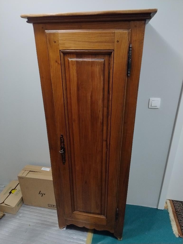 Hoge kolomkast in massief hout (Echt antiek!), Huis en Inrichting, Kasten | Overige, Ophalen, Gebruikt