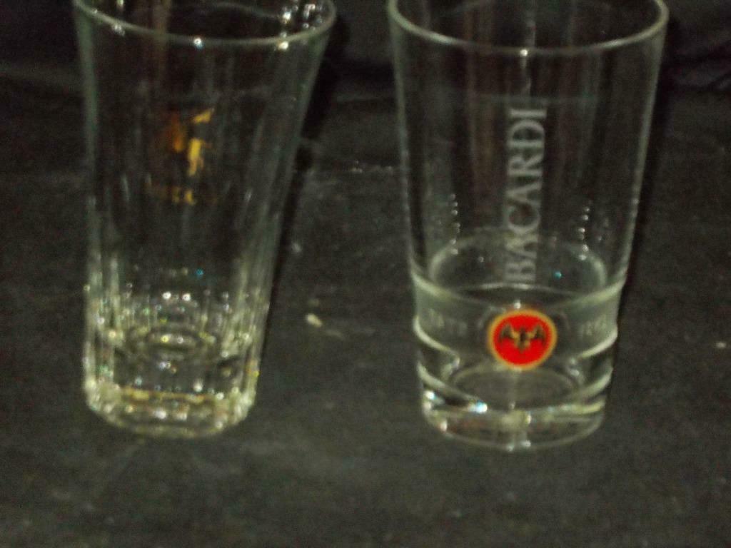 Bierglazen.Verres.Bacardi.Picon.Nordic Mist.Kahcua.Campari, Enlèvement ou Envoi, Utilisé, Verre ou Verres, Autres marques