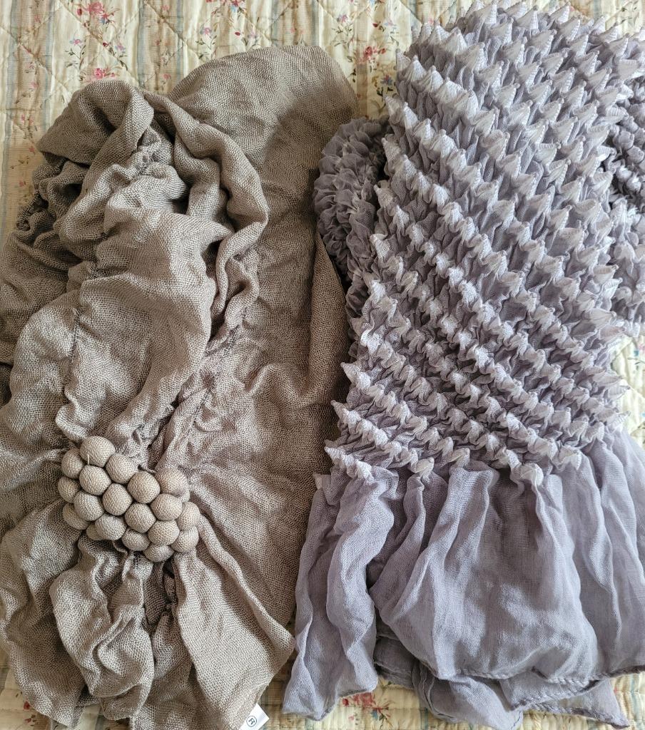 2 ECHARPES+FOULARD"LULU CASTAGNETTE", Enlèvement ou Envoi, Neuf, Écharpe