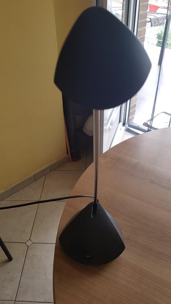 Zwarte bureaulamp. Zo goed als nieuw.Kan gebogen worden, Ophalen of Verzenden, Zo goed als nieuw, 50 tot 75 cm